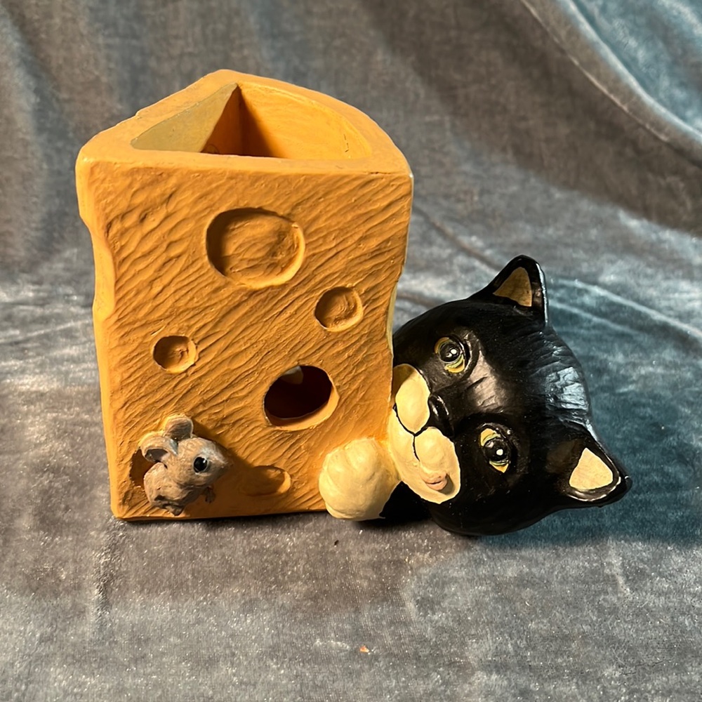 Cat Mouse Cheese Vase